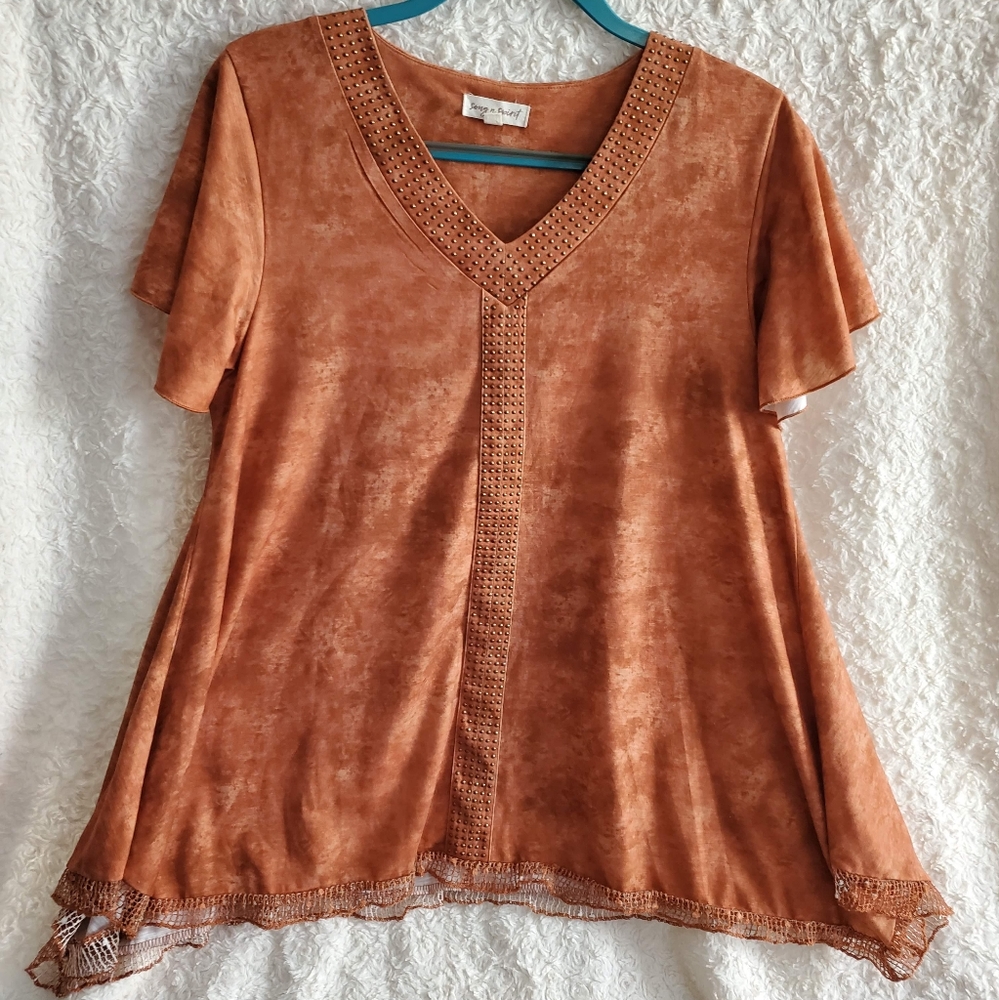Song n spirit large orange earthtone somewhat tie-dye fade in great condition.